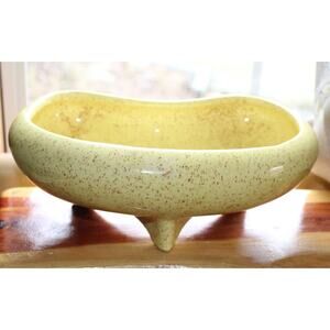 Vintage Mid-Century Modern Ceramic Tripod Planter Bowl. Shanwee Pottery